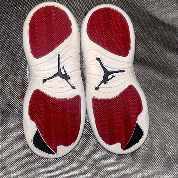 Jordan 12 Alternate size 9c - Picture 4 of 6